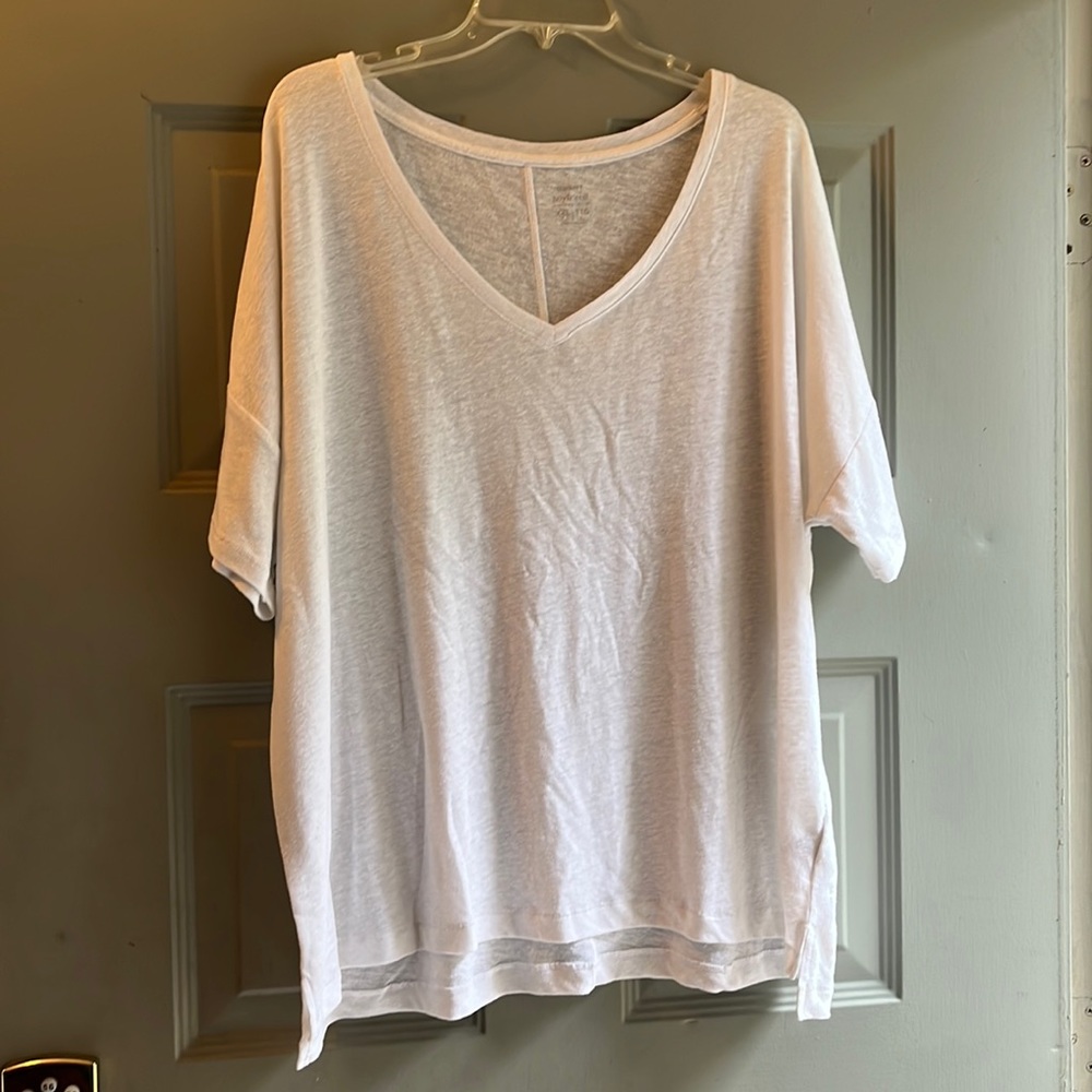 Old Navy t-shirt